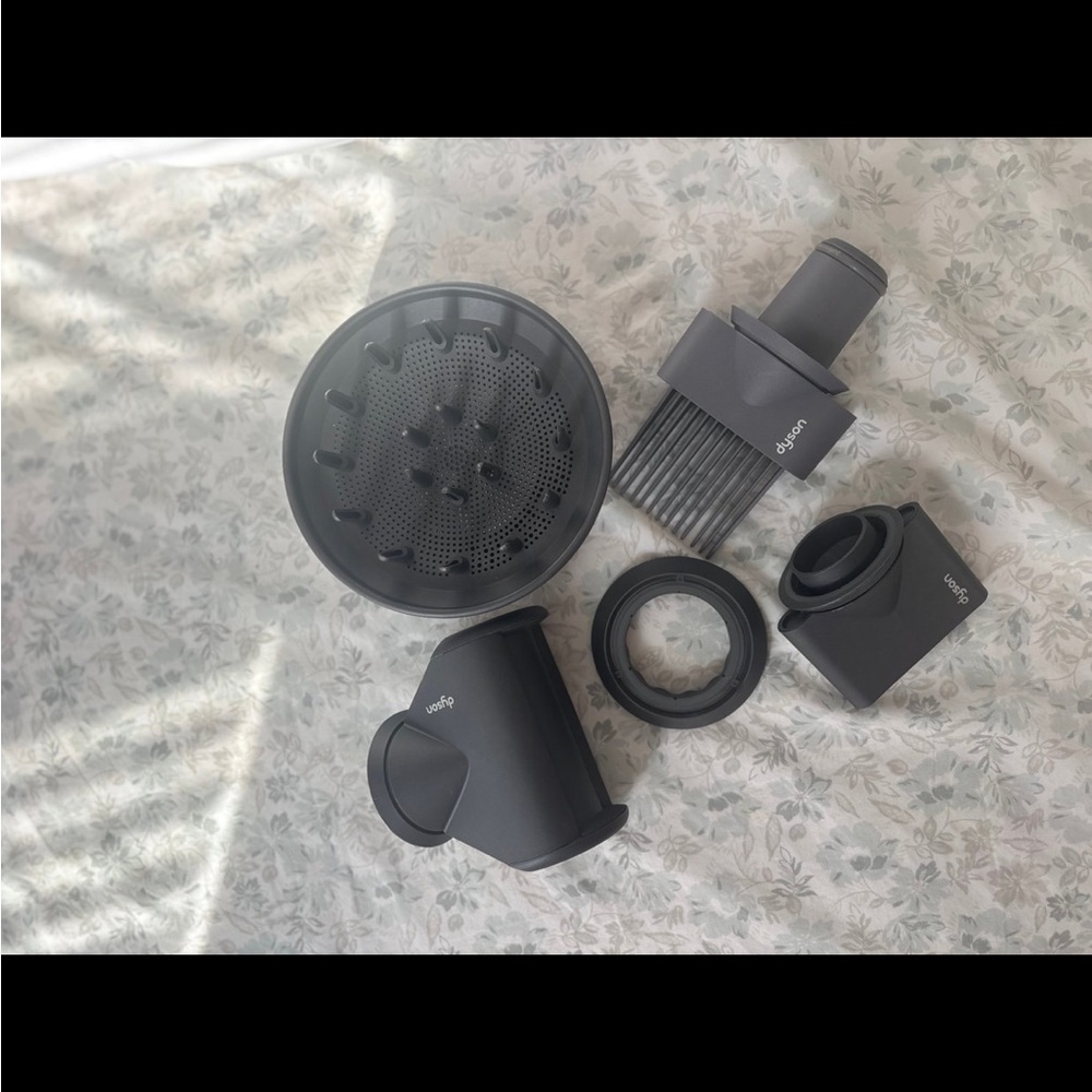 Dyson Supersonic Hair Dryer - Picture 7 of 7